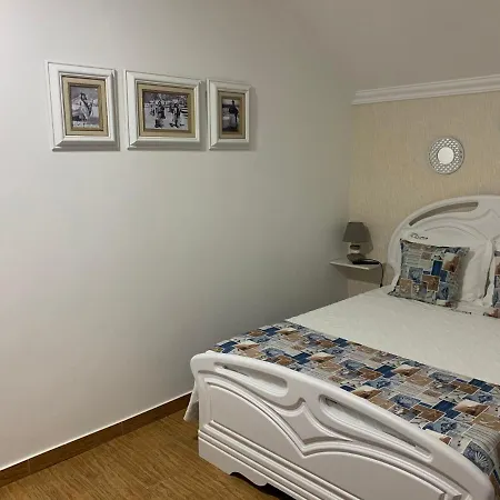 Moradia Ricardo - Quarto em Acomodações Particulares Nazaré