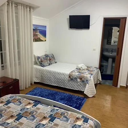 Moradia Ricardo - Quarto em Acomodações Particulares Nazaré