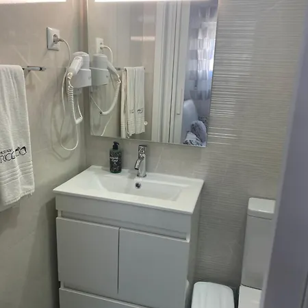 Moradia Ricardo - Quarto em Acomodações Particulares *