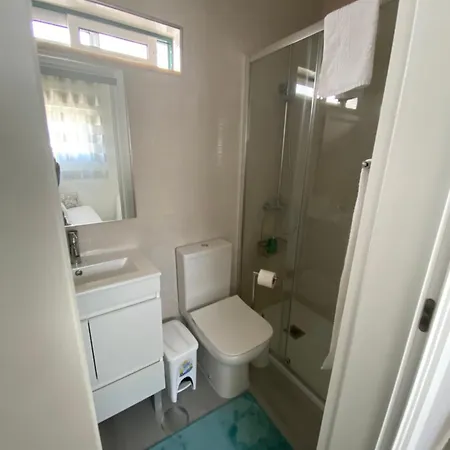 Moradia Ricardo - Quarto em Acomodações Particulares *